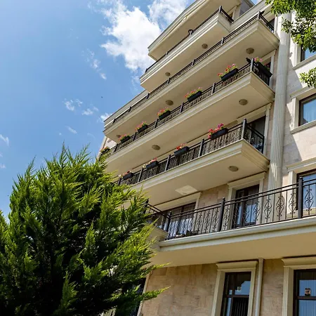 Two-bedroom With Kitchen Apartmán