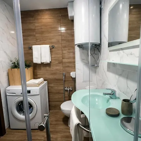 Apartamento Two-bedroom With Kitchen Saints Constantine and Helena