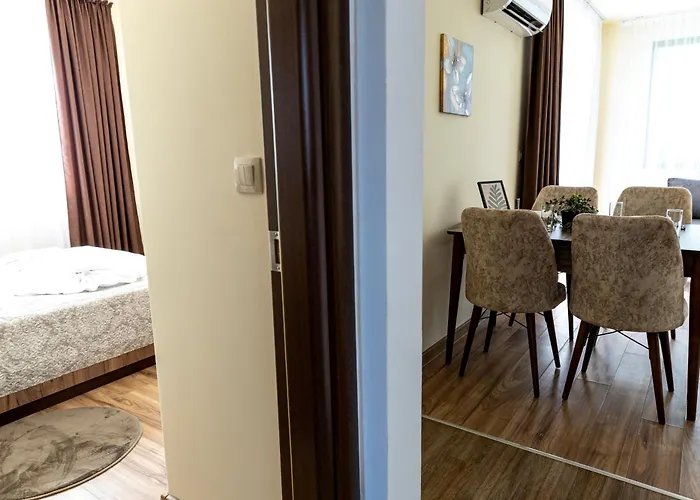 Two-bedroom With Kitchen Appartement *