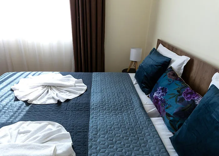 Two-bedroom With Kitchen Appartement *