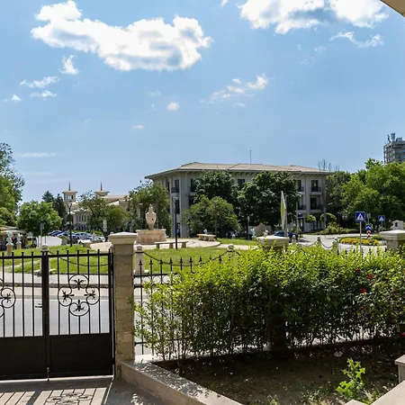 Two-bedroom With Kitchen Apartament *